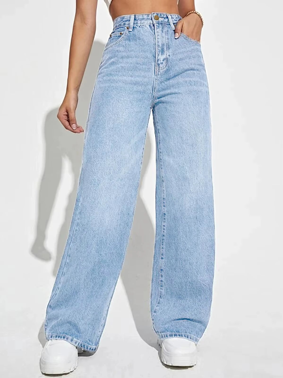 Mid waist relaxed fit jeans